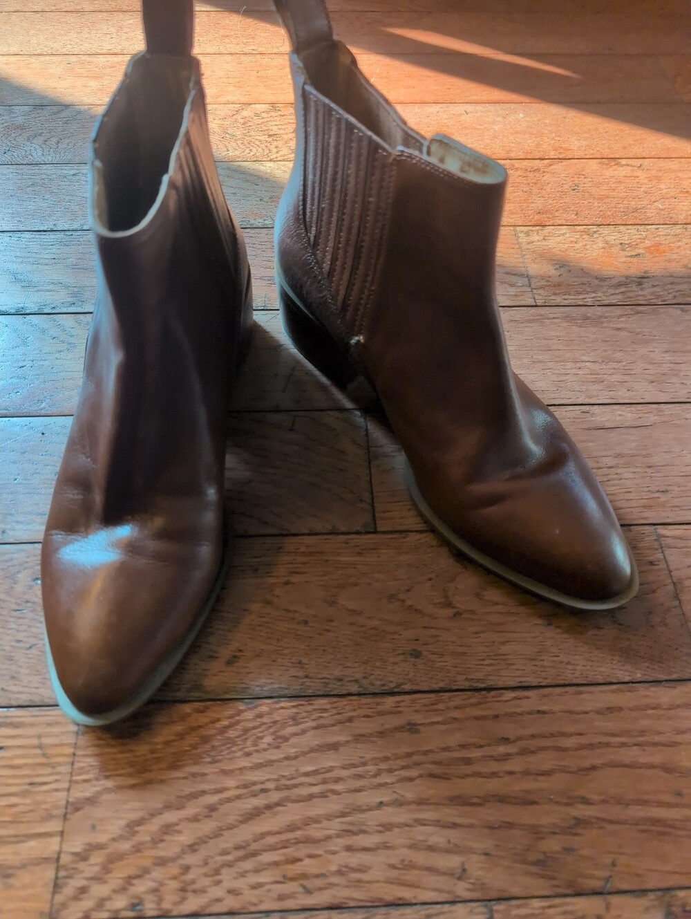 Crown Vintage Woman's 8.5 Ankle Booties